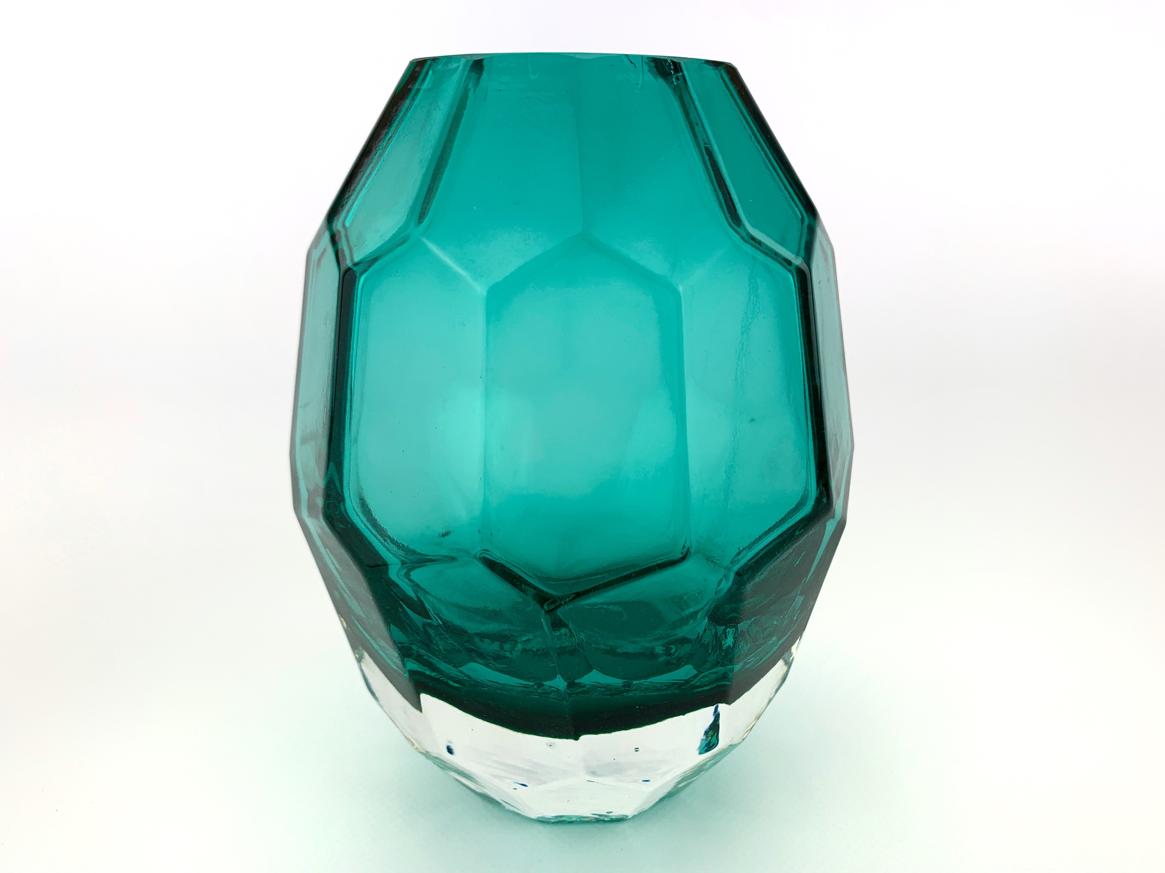 

Ваза для цветов TerrA "Cube Egg" бирюзовый 17х11см (3505-13-2)