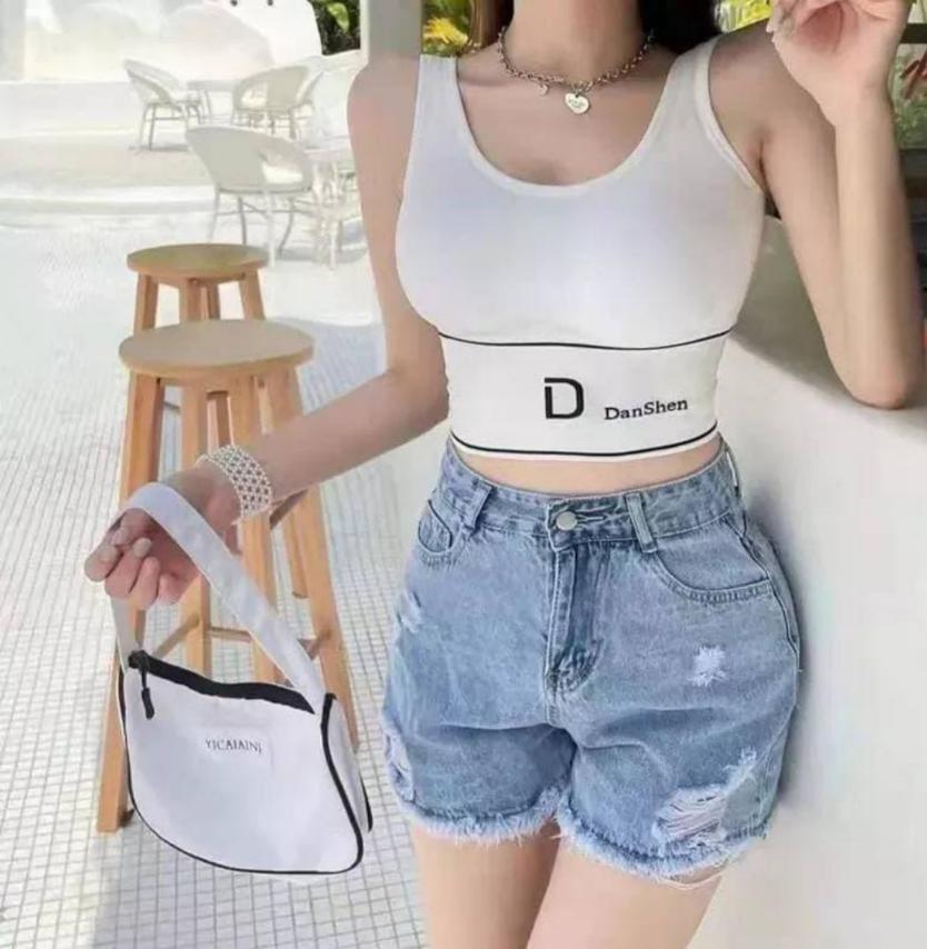 

Топик бесшовный Dam Shen на поролоне Free белый (1978)