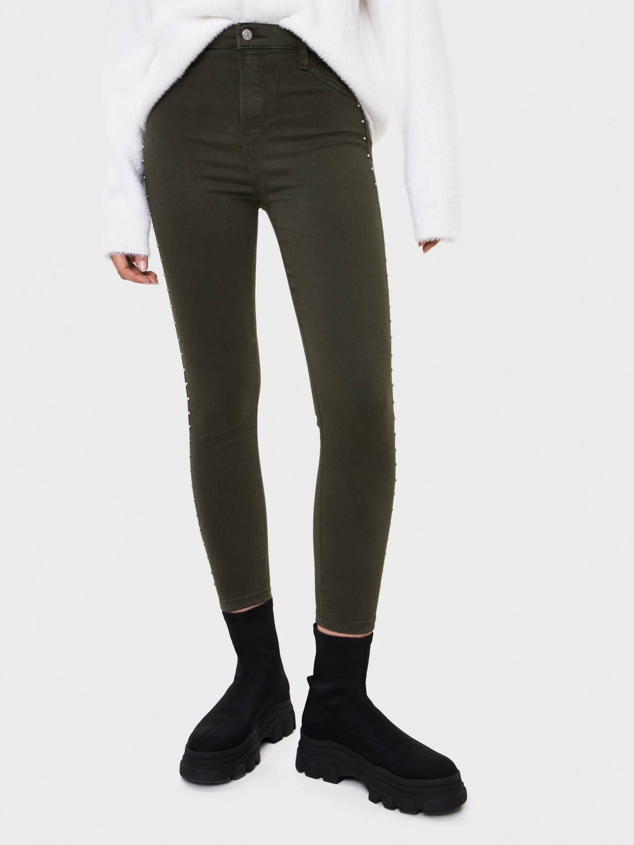 

Джинсы Bershka 5229/019/505-ABTE 38 Болотные