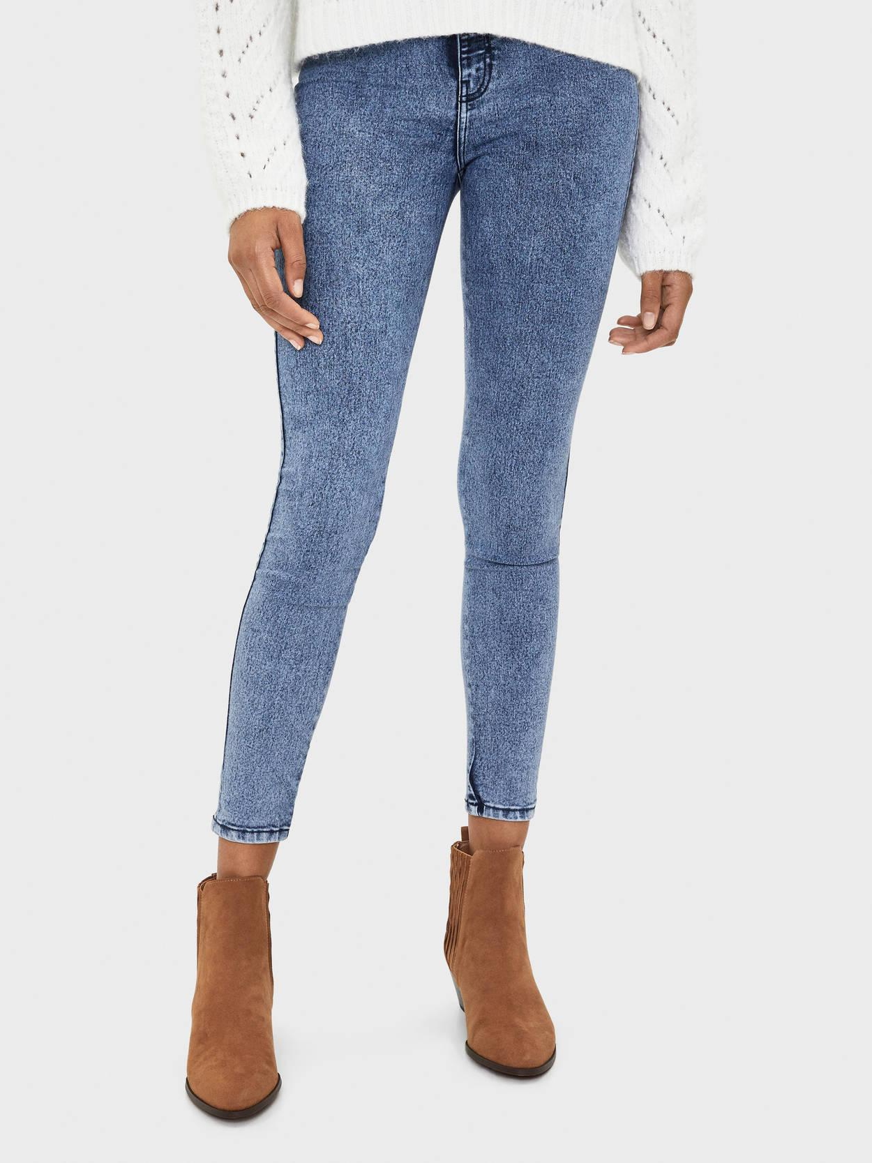 

Джинсы Bershka 5057/019/428-ADSE 40 Темно-синие с синим
