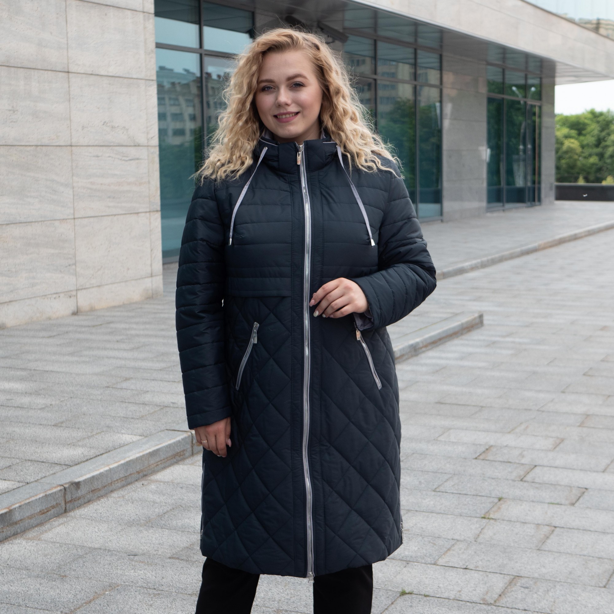 

Удлиненная женская демисезонная куртка большого размера UF-Fashion 2002 -yd 50 волна