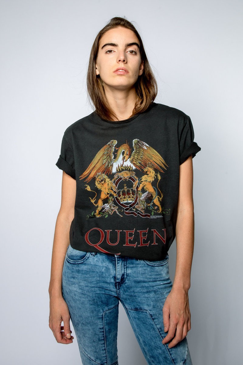 

Футболка Amplified Queen Royal Crest M Темно-серая Женская ZAV210QCC