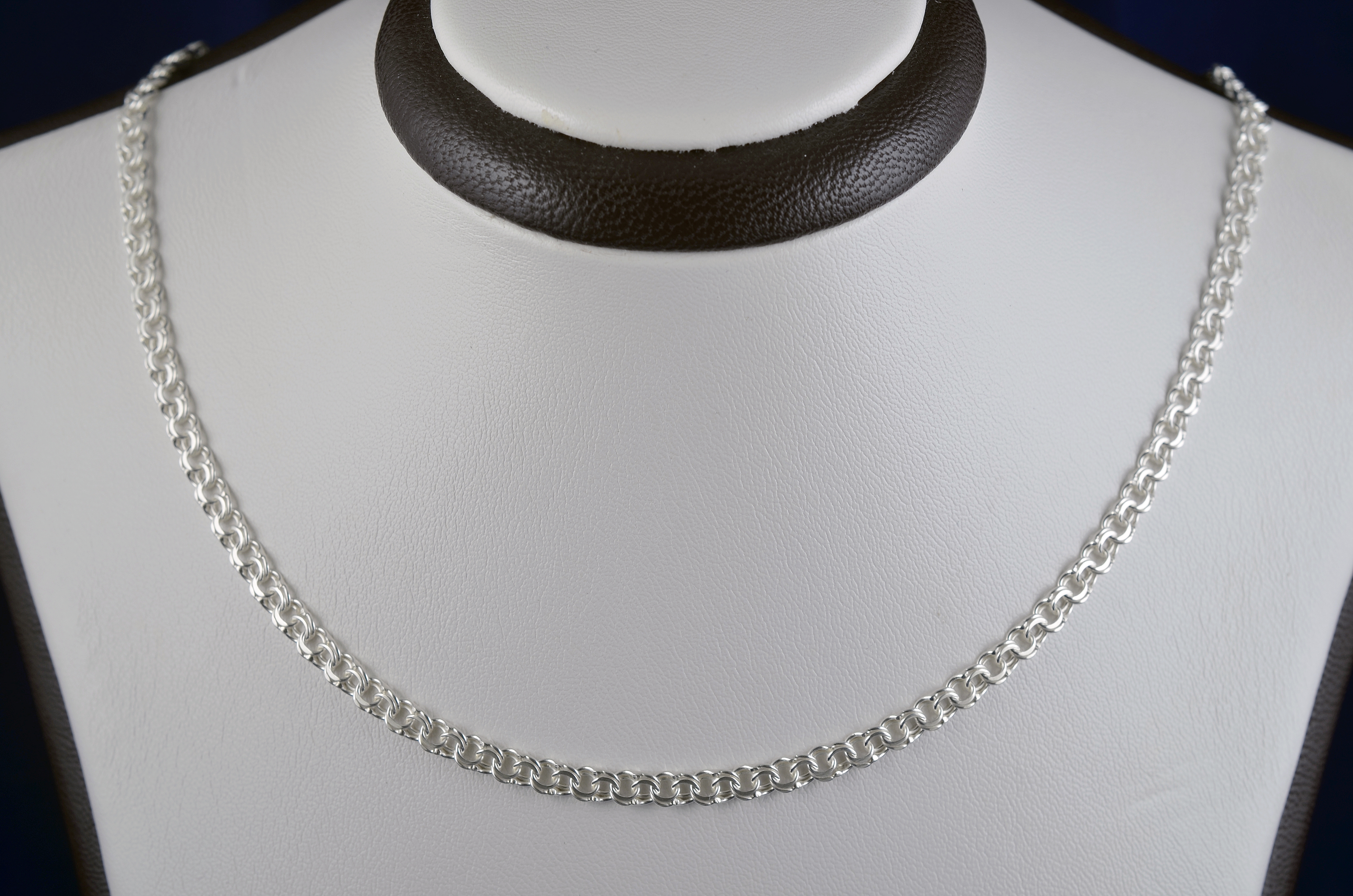 

Серебряная цепочка Meridian 925 пробы плоский бисмарк 55 размер (5003/11550)