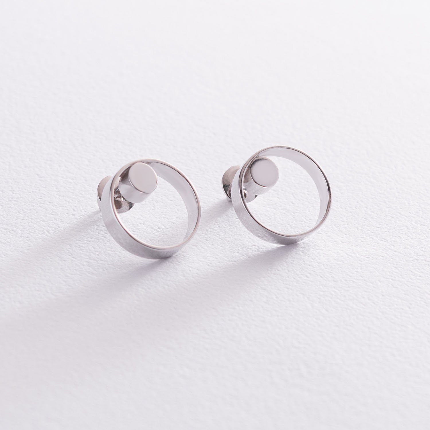 

Серебряные серьги - пусеты "Монтана" 4928 Оникс