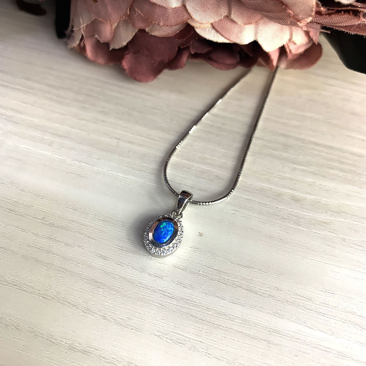 

Серебряная подвеска SilverLine с опалом