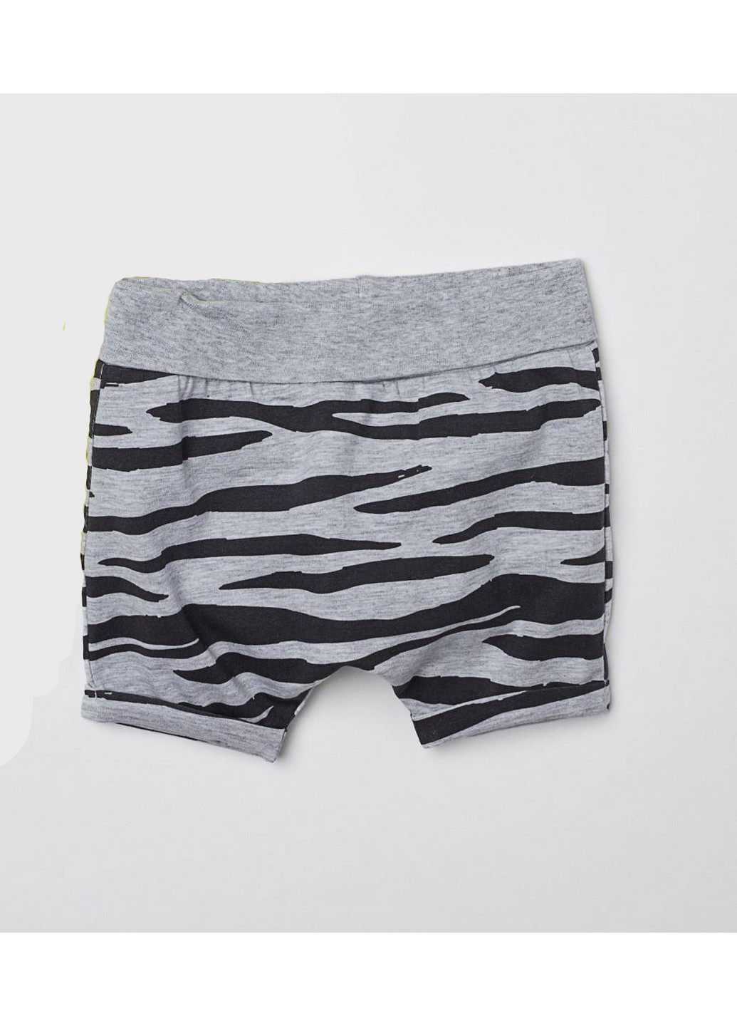 

Шорты H&M 68 Серый 0609138_чорн.зебра_01