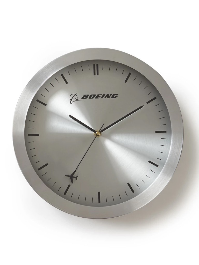 

Часы настенные Boeing Rotating Plane Wall Clock Серебристые