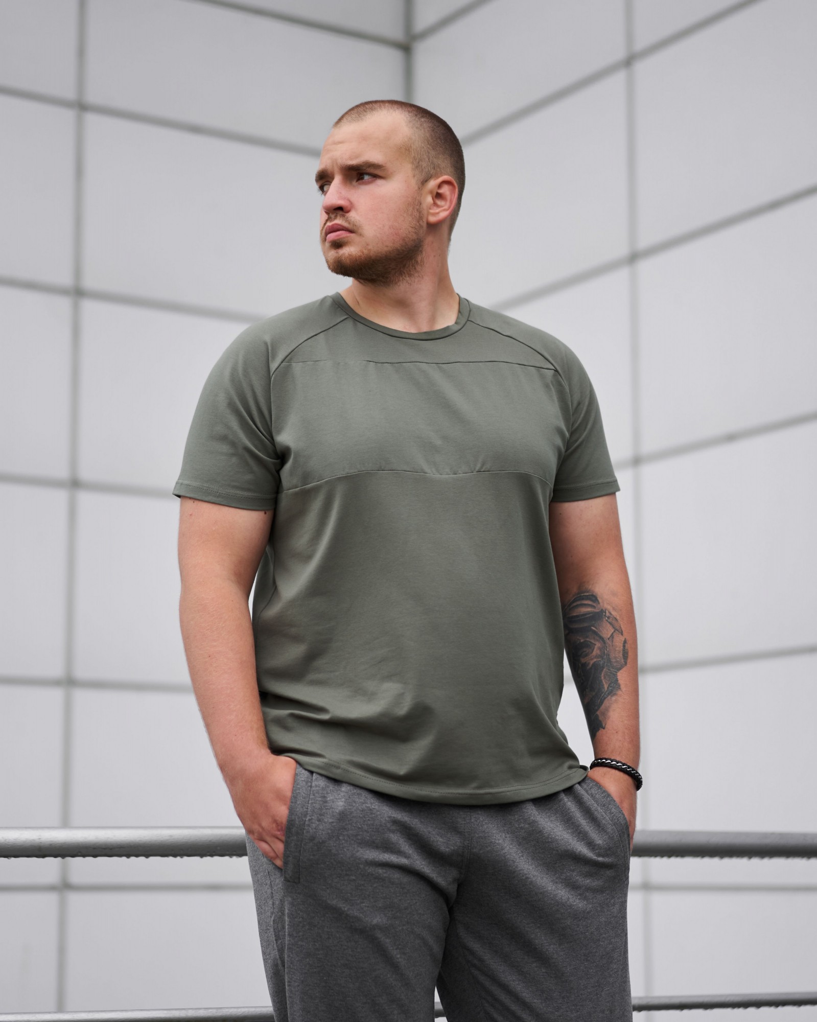 

Мужская футболка-батал GR8 active wear модель FTb-хаки размер, Мужская футболка-батал GR8 active wear модель FTb-хаки размер XL
