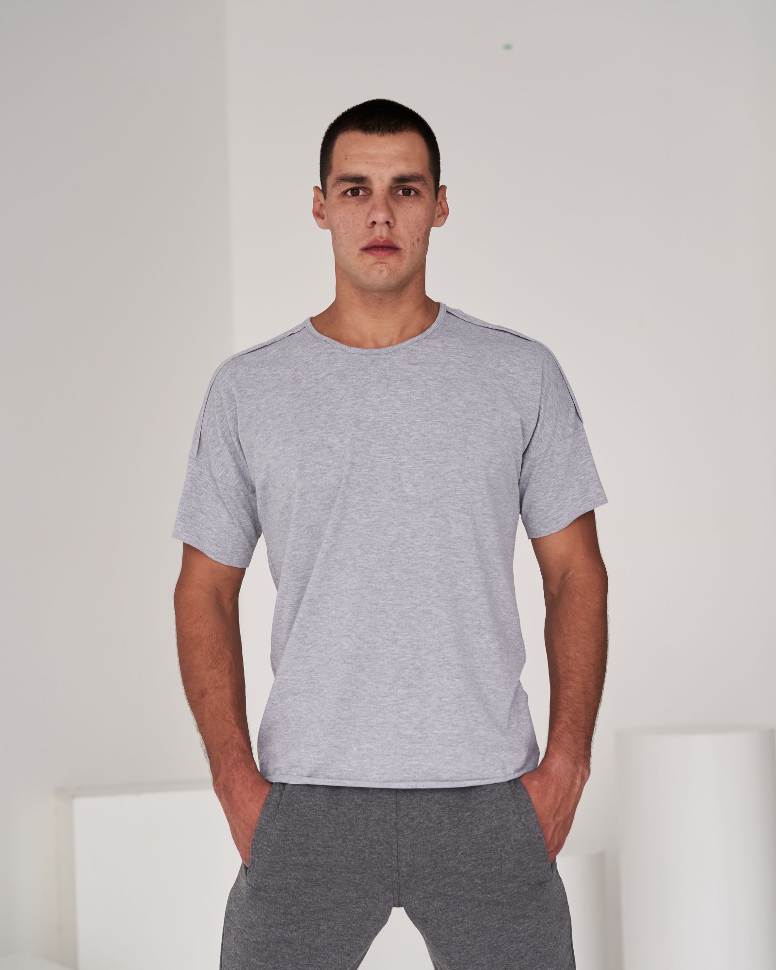 

Мужская футболка GR8 active wear модель FTupside-светло-серый размер, Мужская футболка GR8 active wear модель FTupside-светло-серый размер 3XL