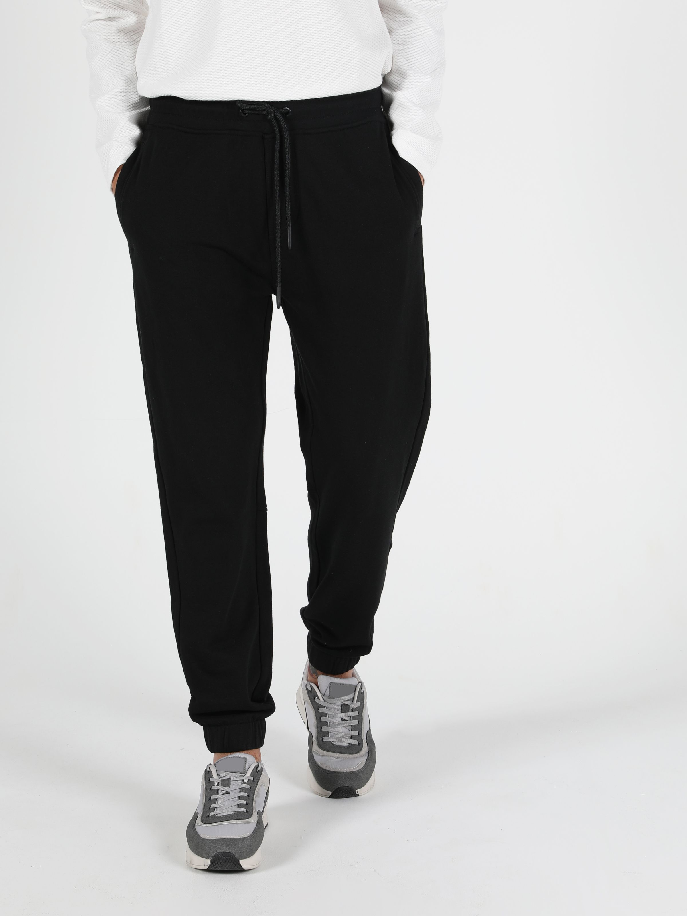 

Спортивные штаны Colin's CL1050141BLK M Black