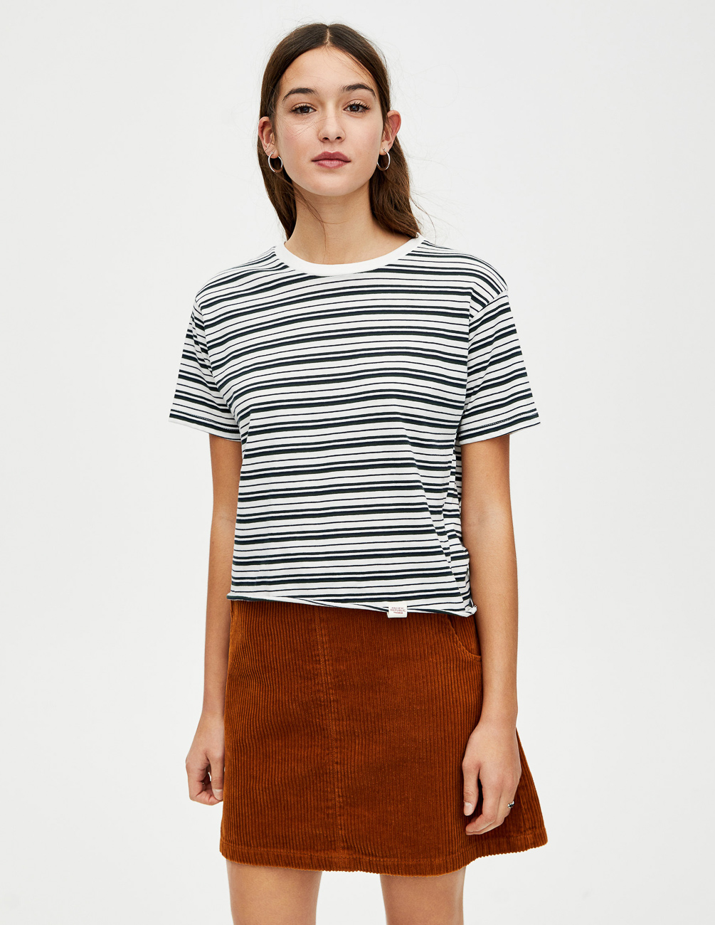 

Футболка PULL & BEAR Ж1070307 (5244/303/805) цвет белый-черный S