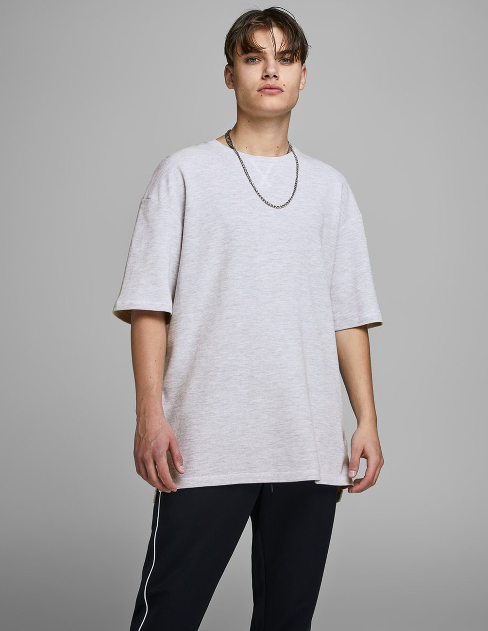 

Футболка JACK&JONES М0111940 цвет серый M