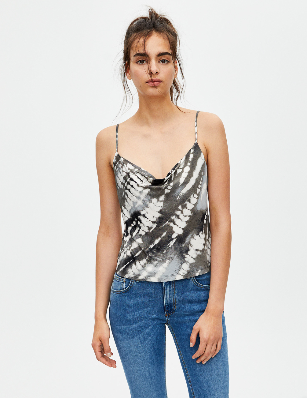 

Майка PULL & BEAR Ж1066882 (5247/341/800) цвет серый M