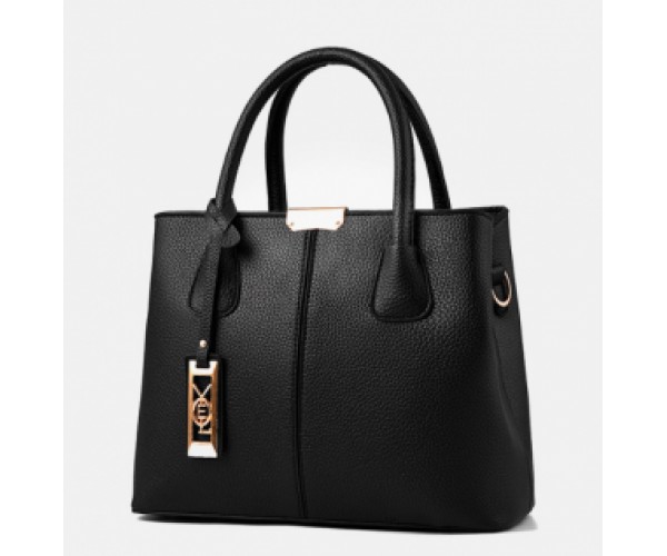 

Классическая женская сумка 450 23*29 см черный