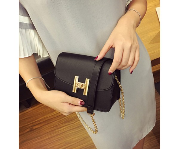 

Клатч женский 303 со стильным замком 12*17 см черный