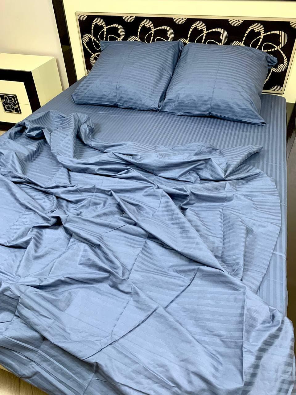 

Комплект постельного белья Qili Home Textile из Страйп сатина серо-синий в полоску №SS1001 Полуторный