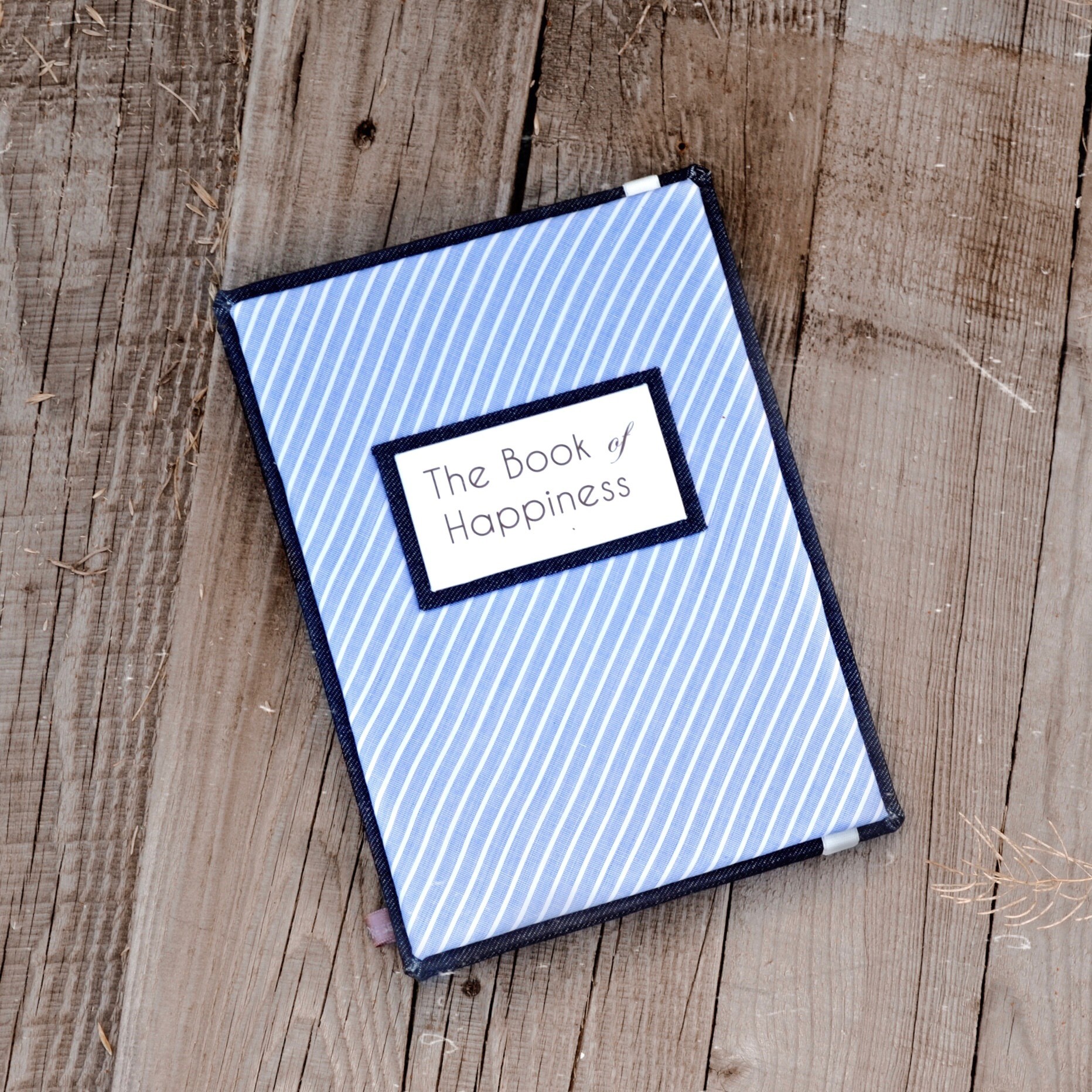 

Фотоальбом ручной работы для вклеивания Ivanka Present Книга Счастья джинсовый 23х16 см синий