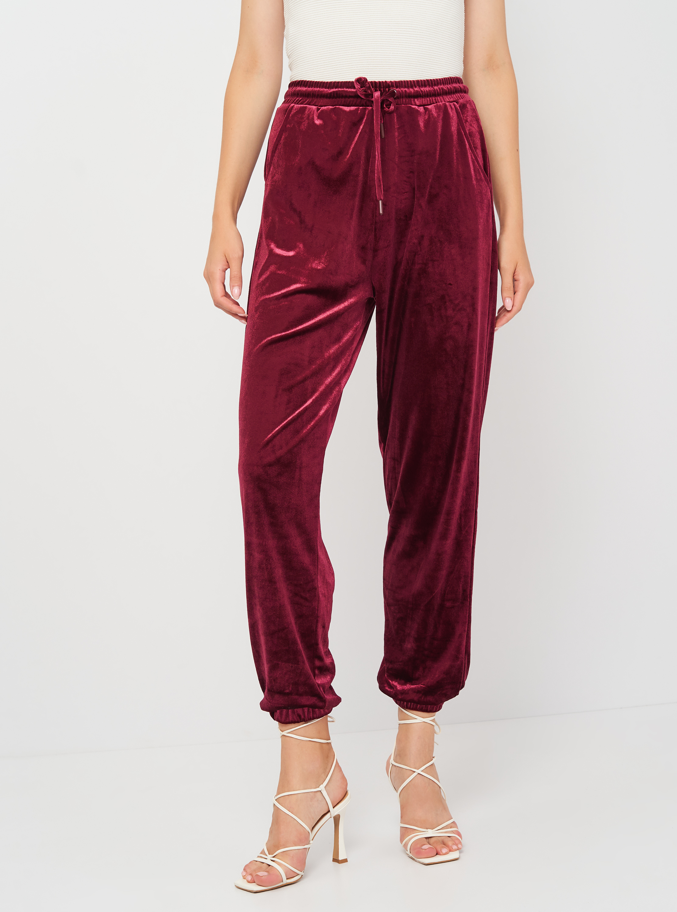 

Спортивные штаны Stradivarius 1168/456/150 S Малиновые