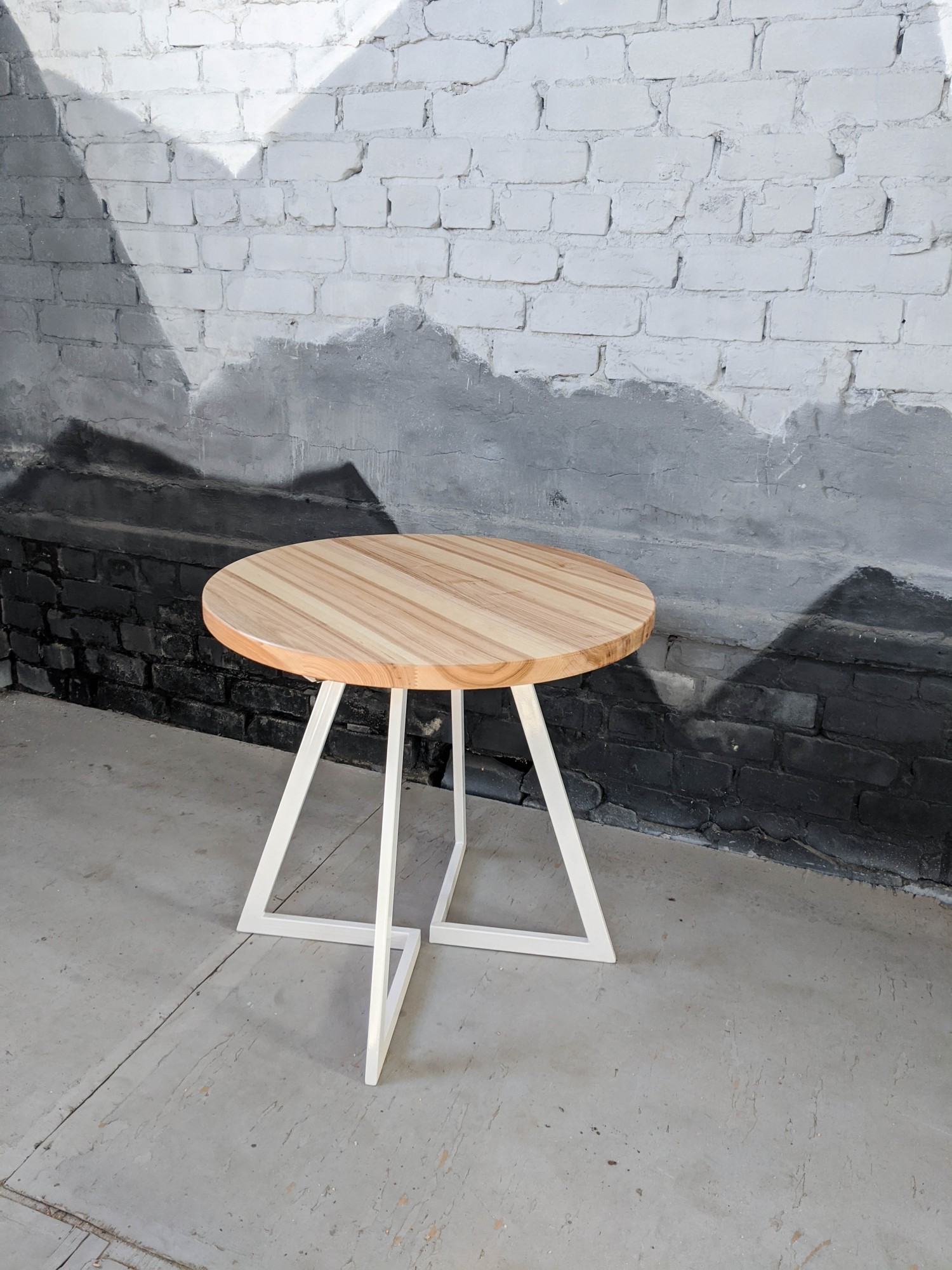 

Круглый стол лофт Mwood loft -mark3 ( D1100 мм ) ясень натуральное дерево