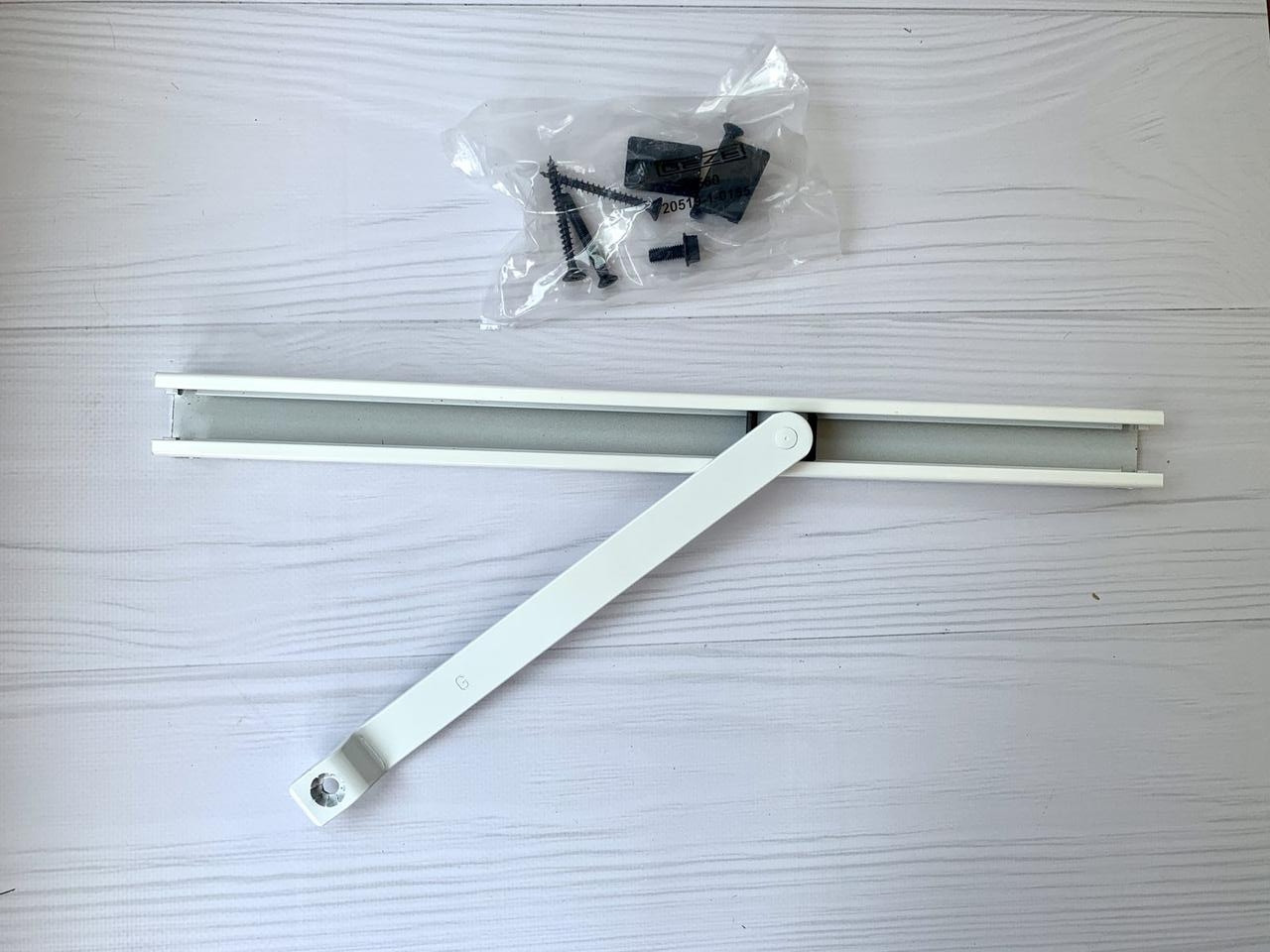 

Скользящая тяга шина для доводчика GEZE TS1500 белый