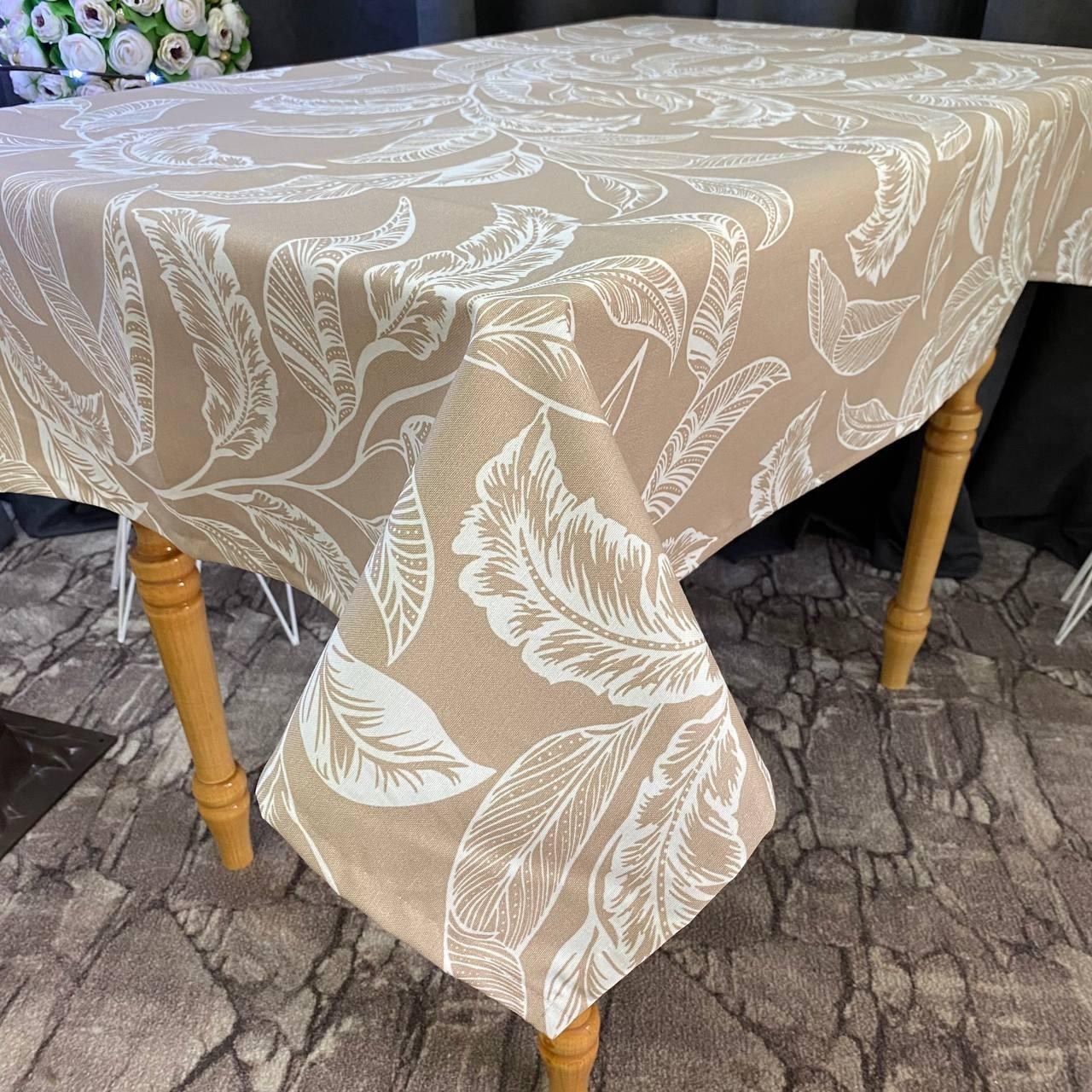 

Скатерть водоотталкивающая, TRUE-STORE, Перо, квадрат 170см х 170см (СВ-ПР-170х170)