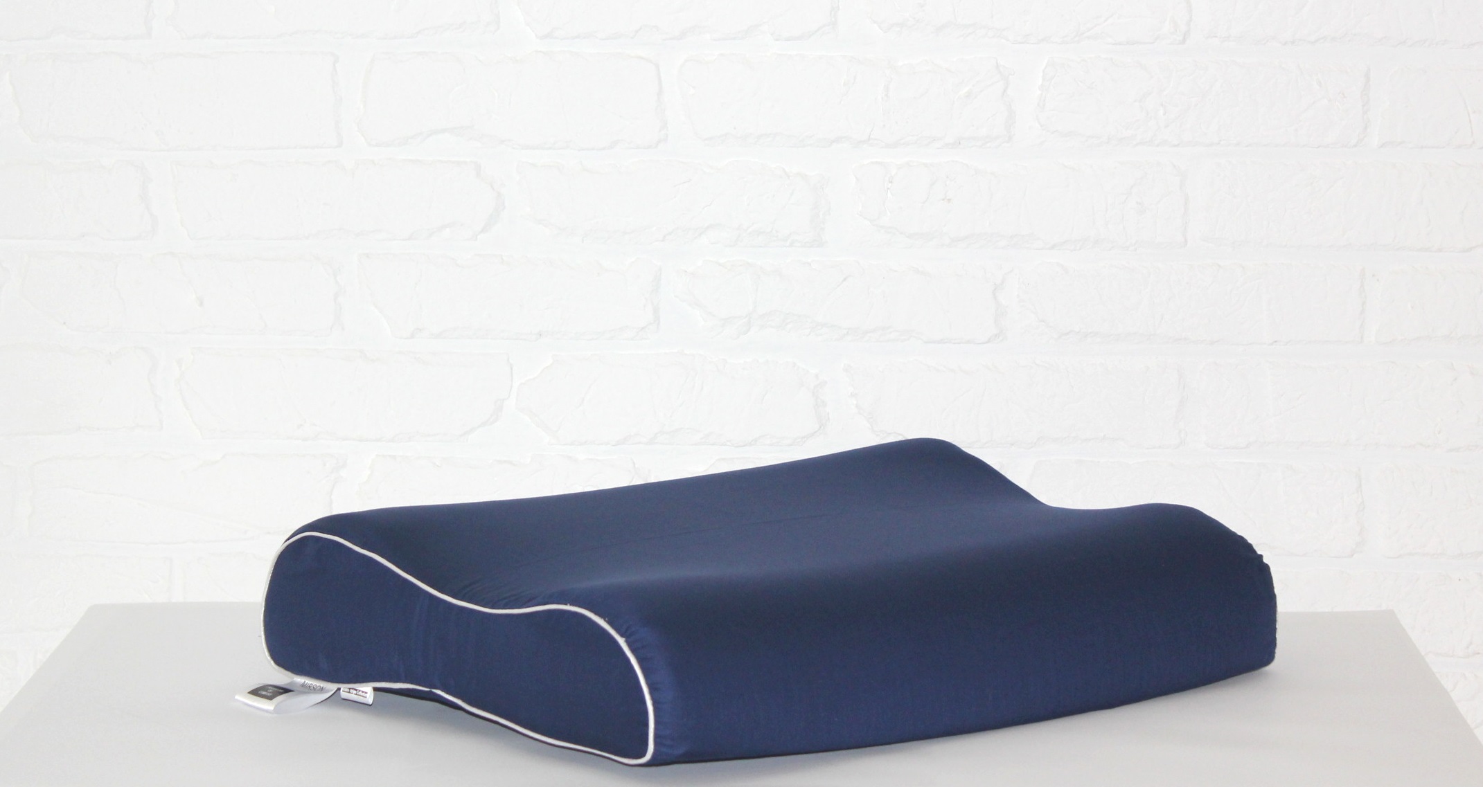 

Подушка ортопедическая MirSon №7116 Elite Delicate Satin Ocean AERO 58х40х10,5 см италия, пена memory foam