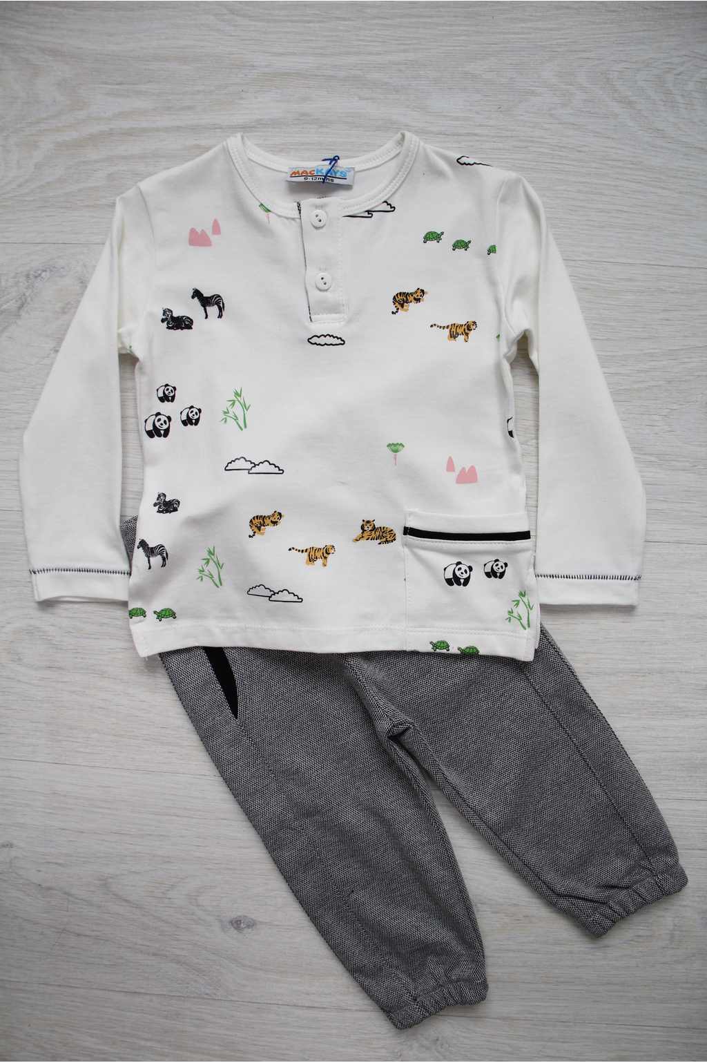 

Костюм Mackays 86 см Серый