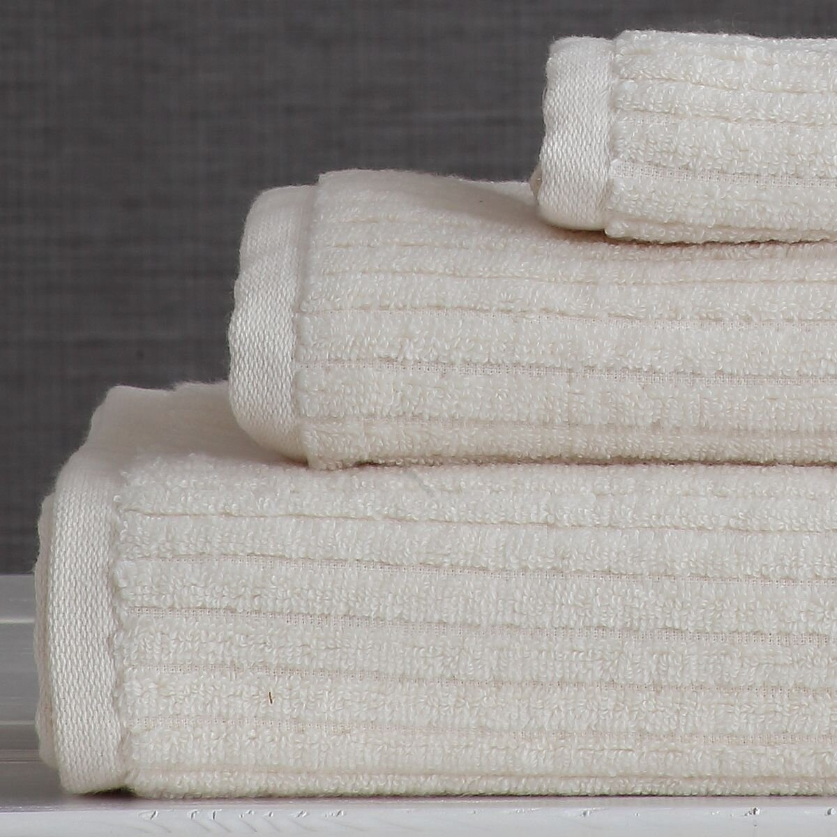 

Набор полотенец Pavia Stripe Ecru 75х150, 50х85, 30х30 см Молочный турция, махра