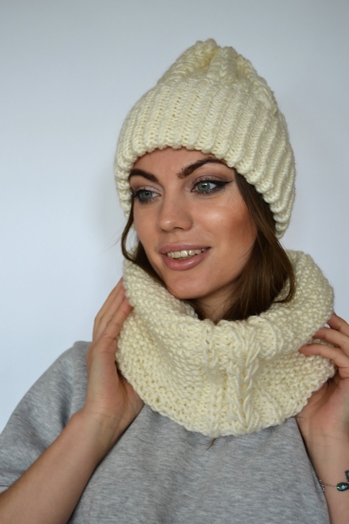 

Набор шапка и шарф труба снуд женская Keslove молочная коса