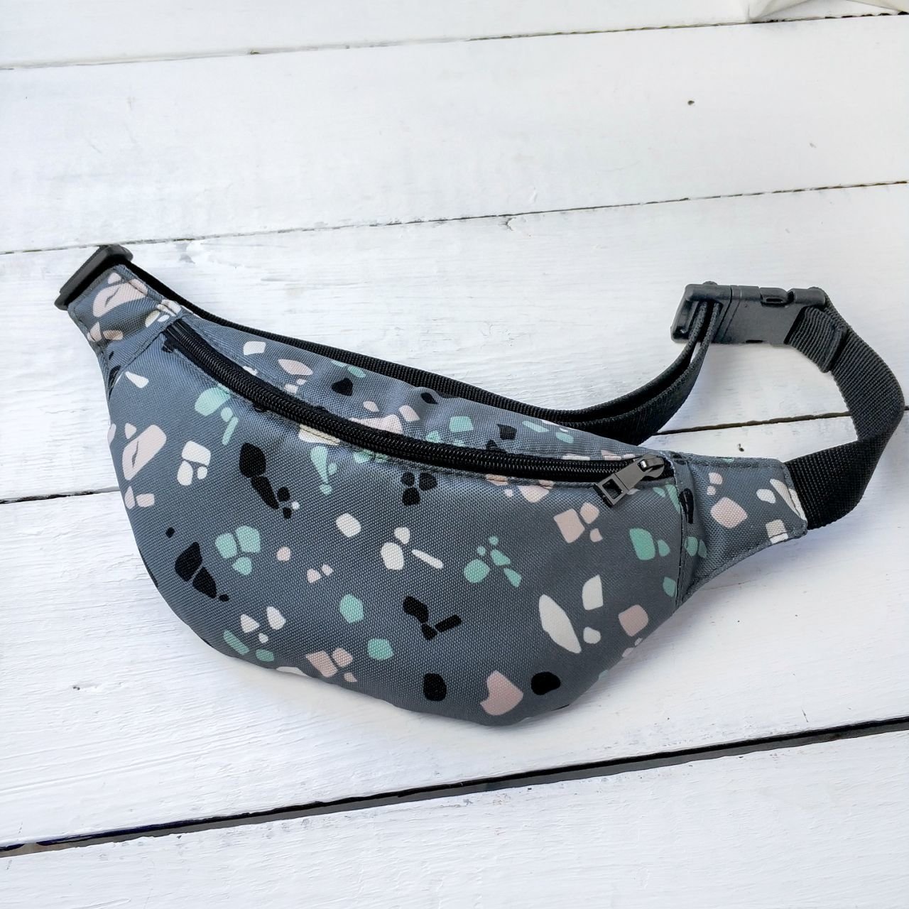 

Сумка на пояс (бананка) с принтом Мозаика BUMBAG бананка сумка на пояс с сумочной ткани серая универсальная бананка в стиле unisex
