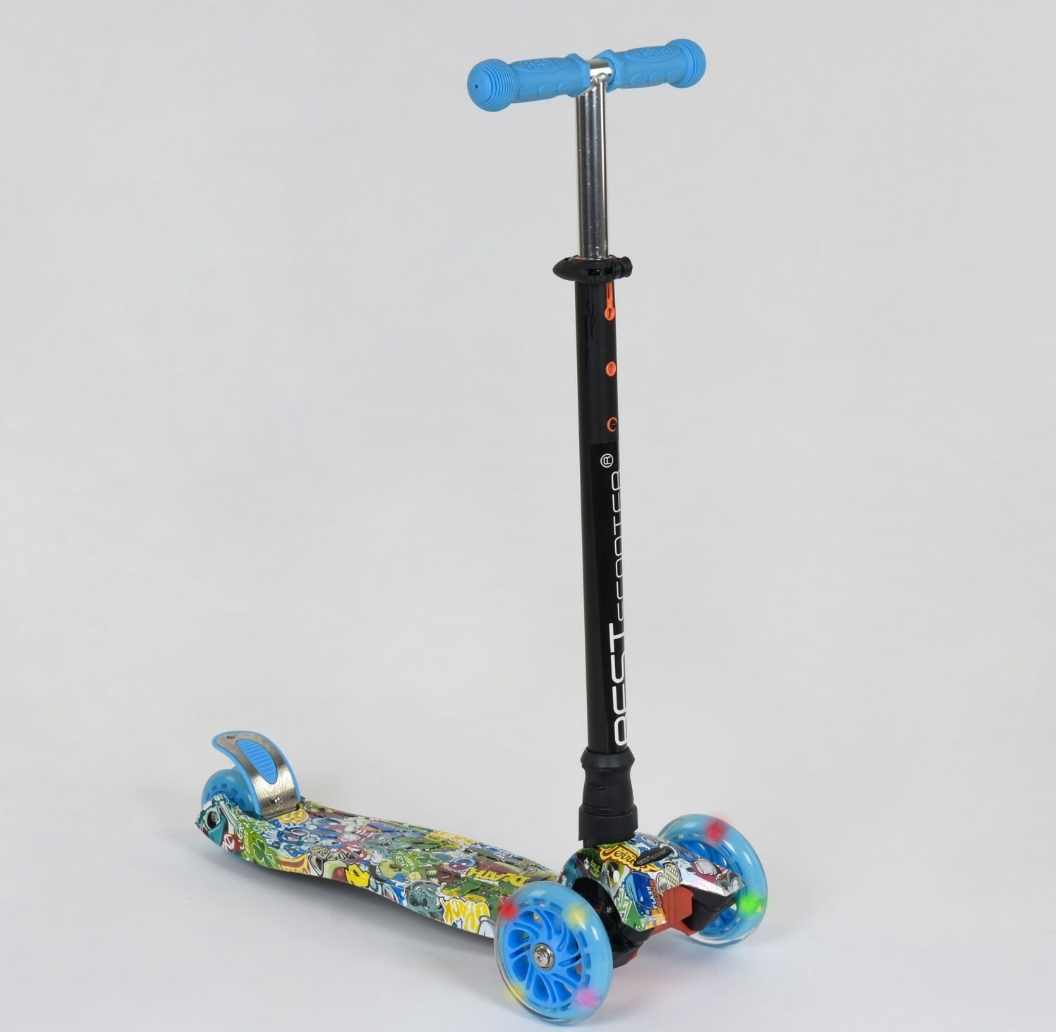 

Самокат Best Scooter MAXI Graffiti А 25467 /779-1322 Black/Light Blue (779-1322)