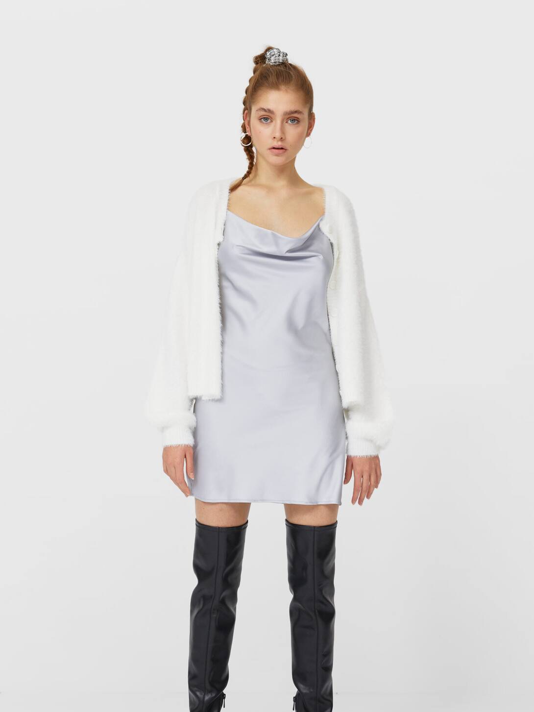 

Платье Stradivarius 06252535201 M Серое