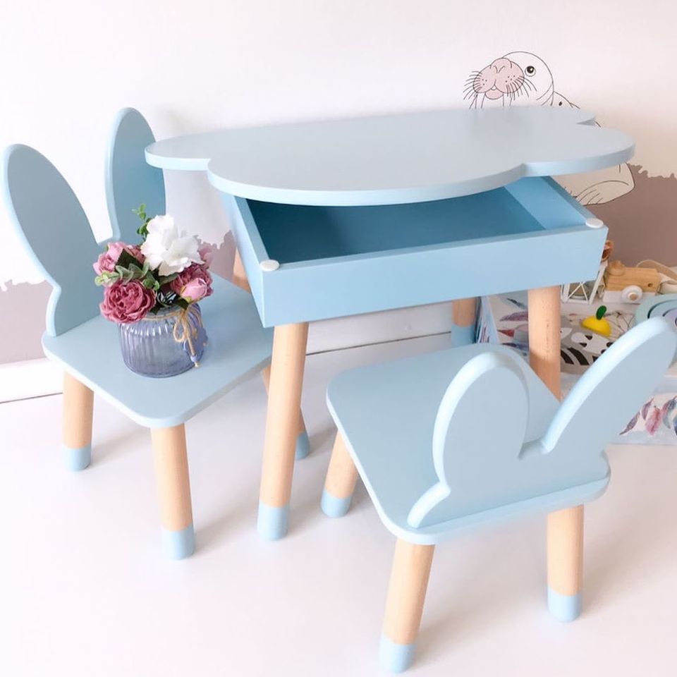 

Детский стол полуоблако с пеналом и 2 стула KidsBunkBed (Зайки) цвет голубой