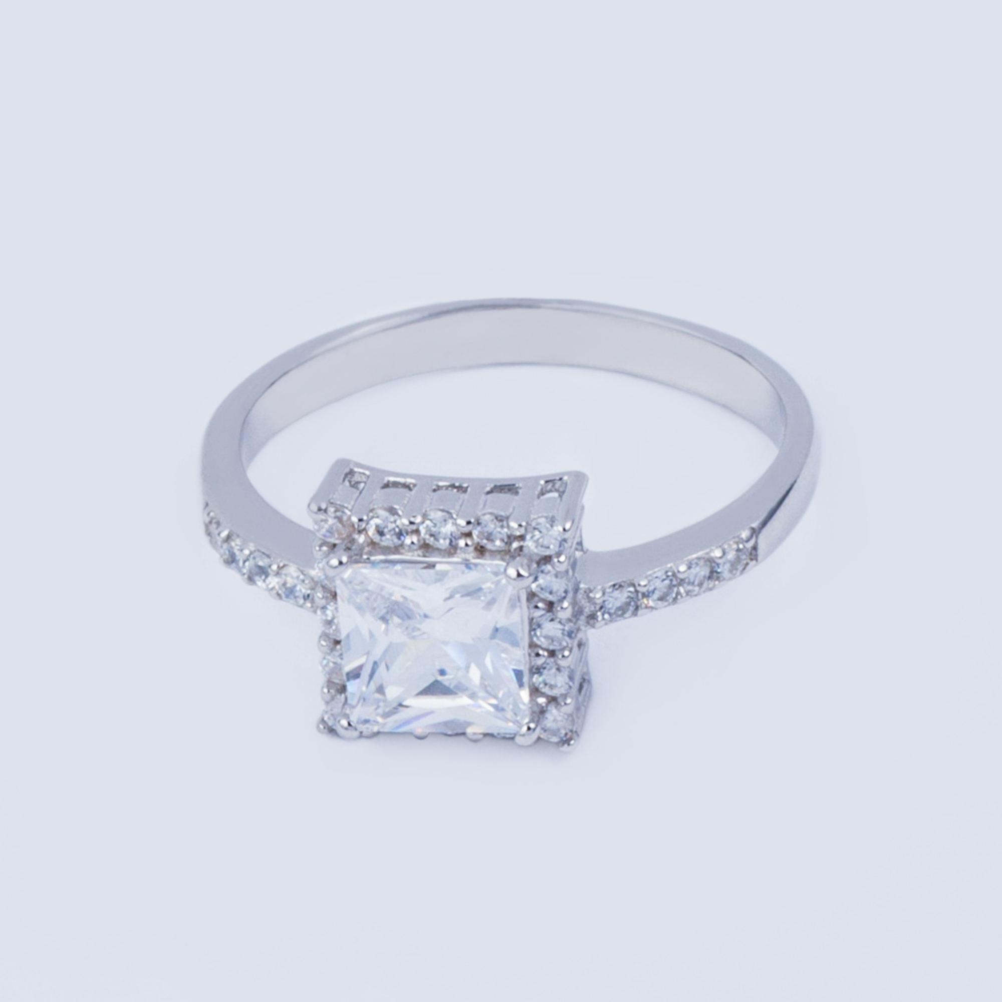 

Каблучка TOP Silver розмір 18,0 3,03 г