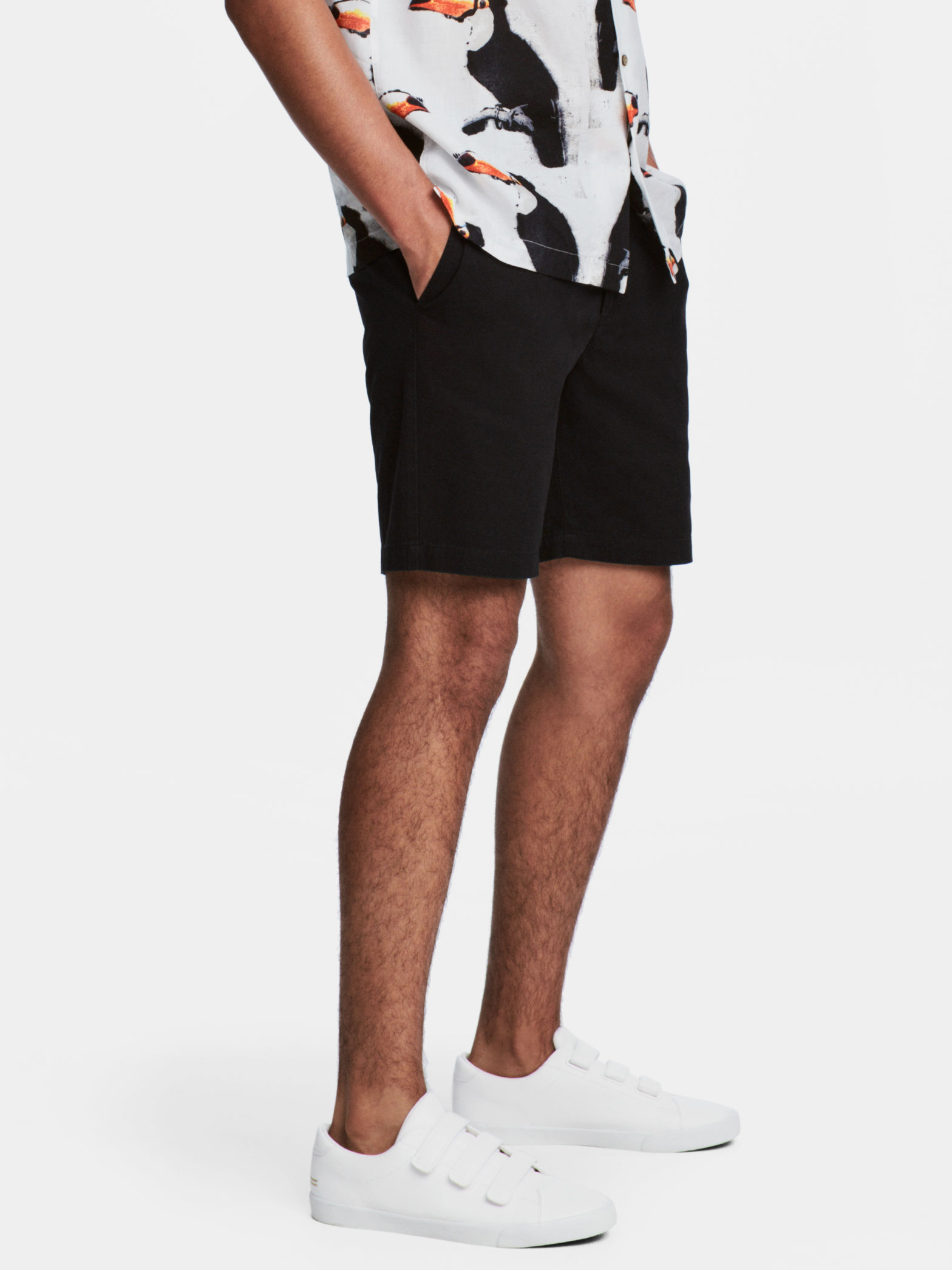 

Шорты H&M L.O.G.G. 3668596-AAAD 42 Черные