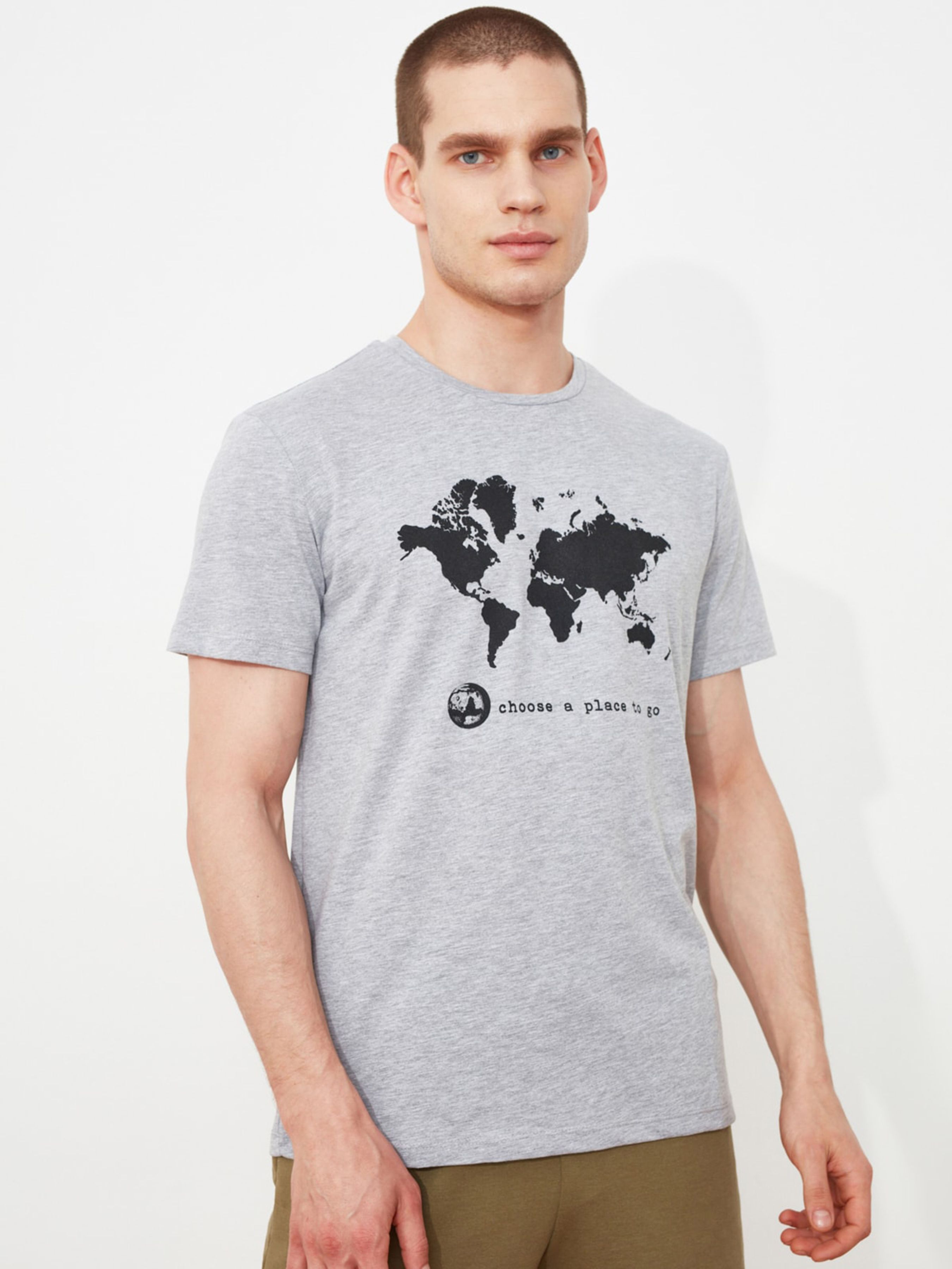 

Футболка Trendyol TMNSS21TS3263-06  Gri, Футболка Trendyol TMNSS21TS3263-06 XL Gri