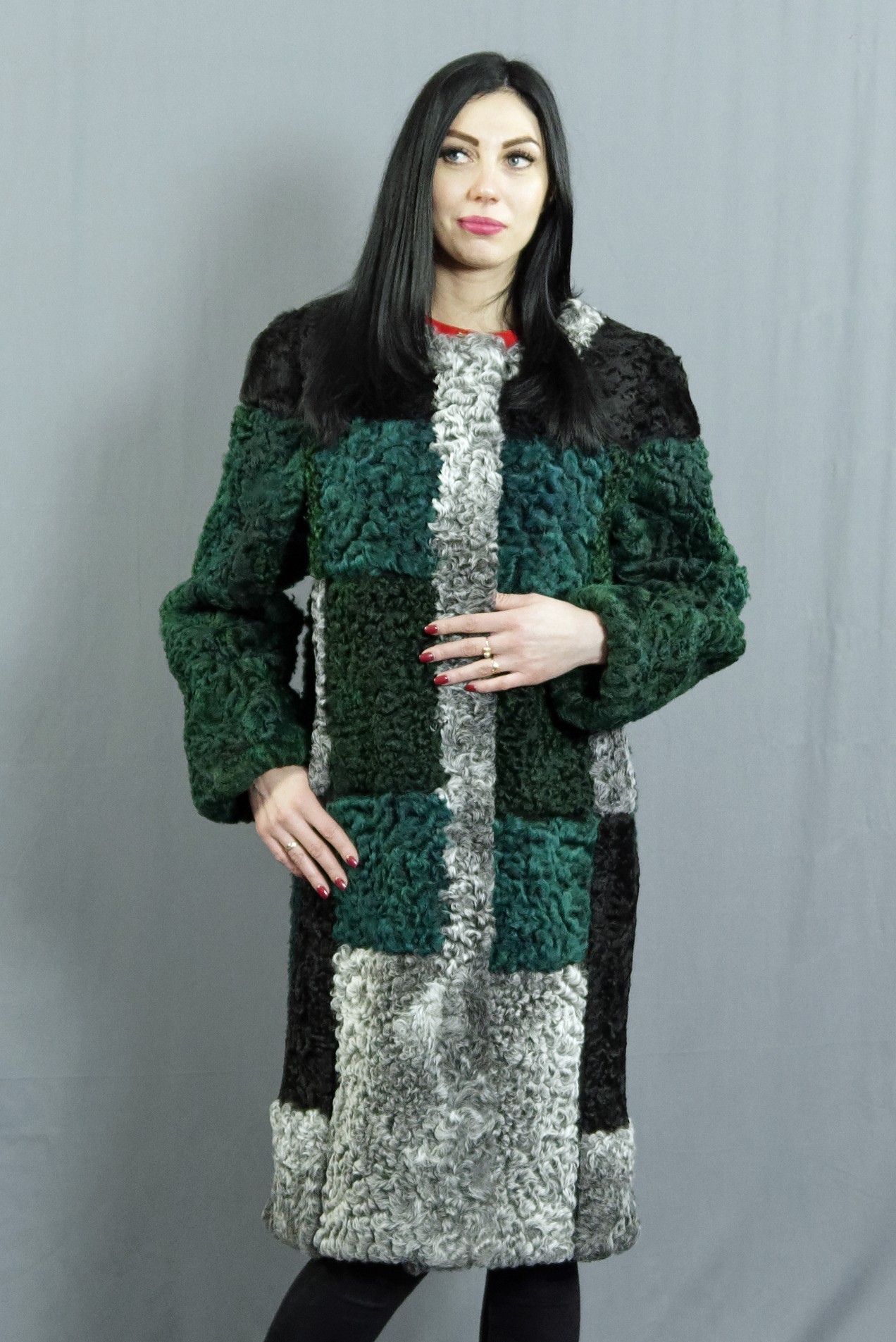 

Шуба из меха каракуля Miss Lora Мозаика малахит  (52, Шуба из меха каракуля Miss Lora Мозаика малахит XL (52)