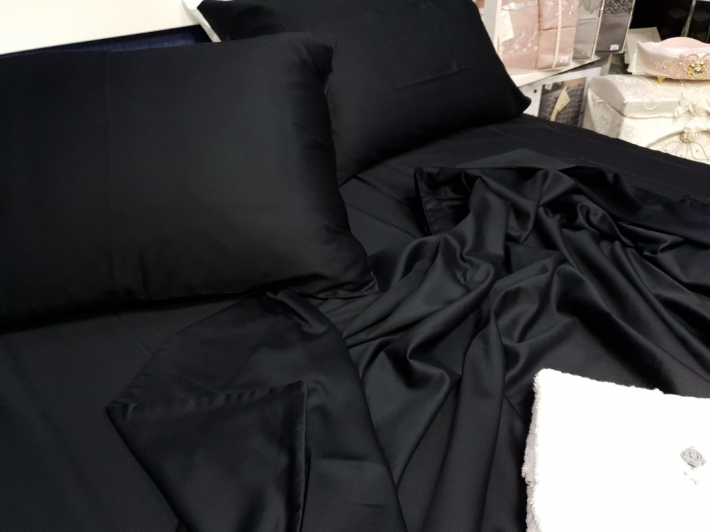 

Комплект постельного белья Komfort-tekstil BLACK, №055 (Двуспальный)