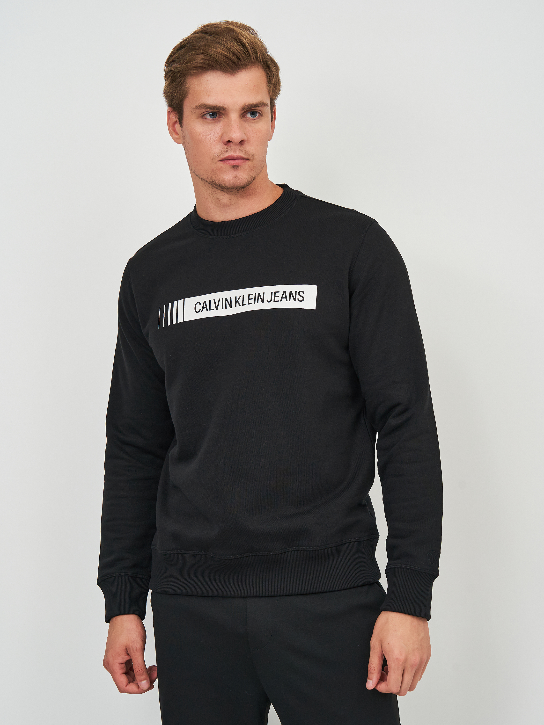 

Свитшот Calvin Klein Jeans Institutional logo box crew ne J30J318796-BEH  Черный, Свитшот Calvin Klein Jeans Institutional logo box crew ne J30J318796-BEH XL Черный