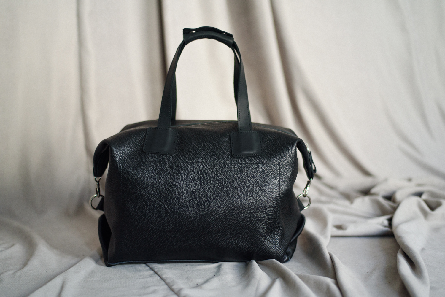

Мужская сумка из натуральной кожи boorbon BIGGER-BLACK-1 черный