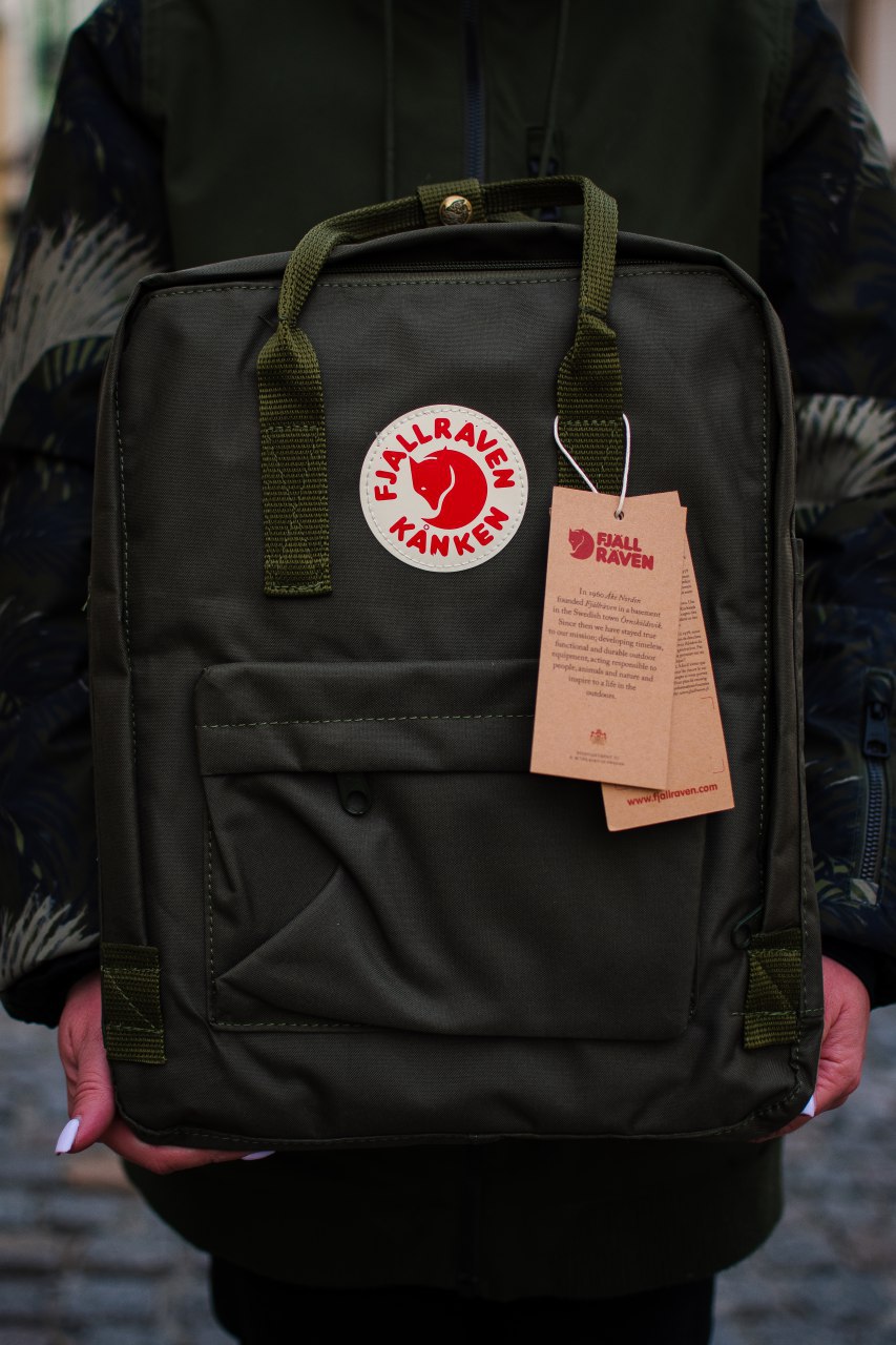 

Рюкзак однотонный защитного цвета Fjallraven Kanken Classic