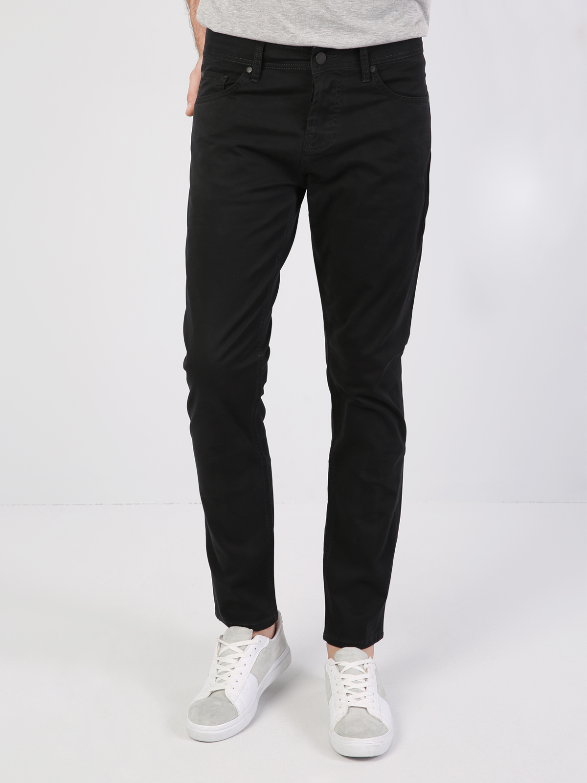 

Джинсы Colin's CL1034593BLK 33-34