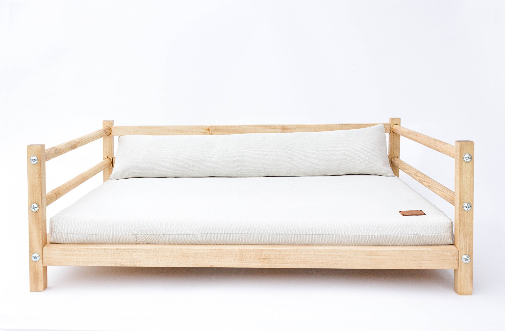 

Лежак для котов и собак Boho 110 x 70 см натуральный с белым + подушка