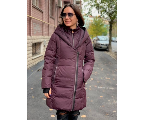 

Пуховик DKNY  цвета баклажан, Пуховик DKNY S цвета баклажан