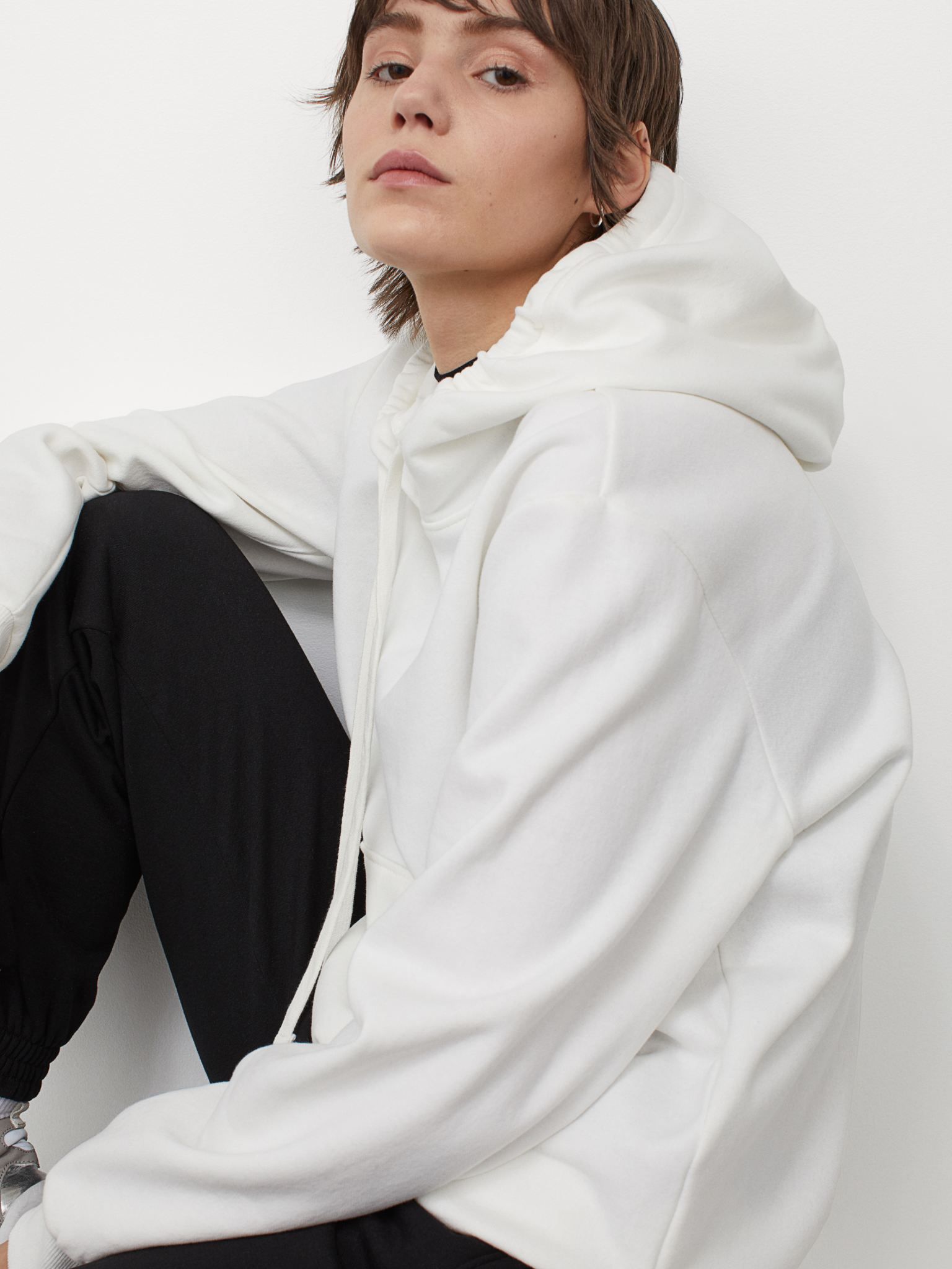 

Худи H&M 7156242dm M Белое
