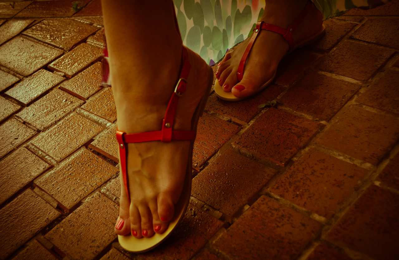 

Босоножки Woman's heel маломерные 41 коралловые (О-506)