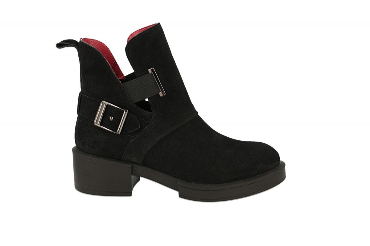 

Ботинки женские Benito 1057/01/02 39 Черные