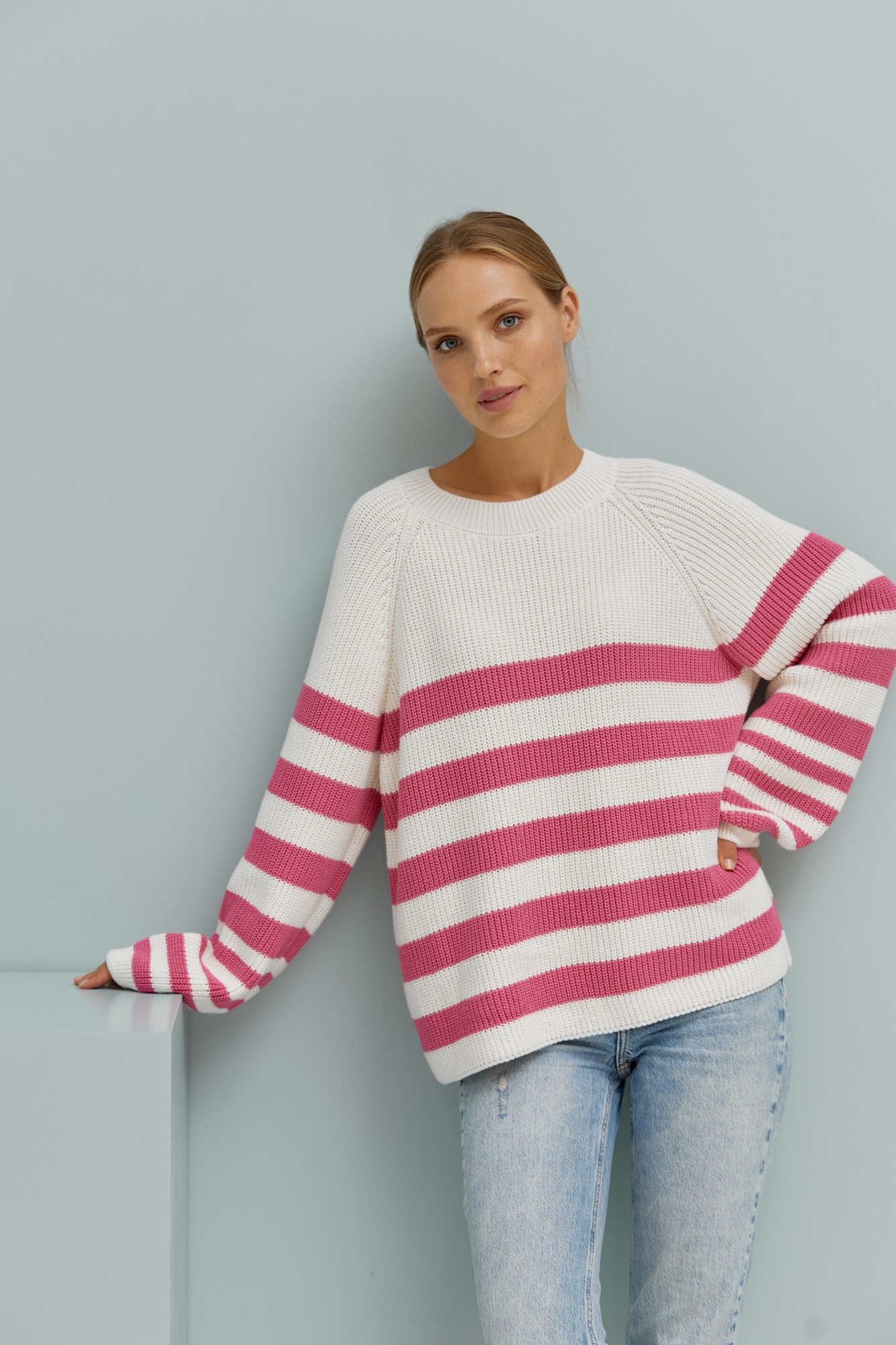 

Свитер вязаный Verevka STRIPE  малиновый, Свитер вязаный Verevka STRIPE One size малиновый