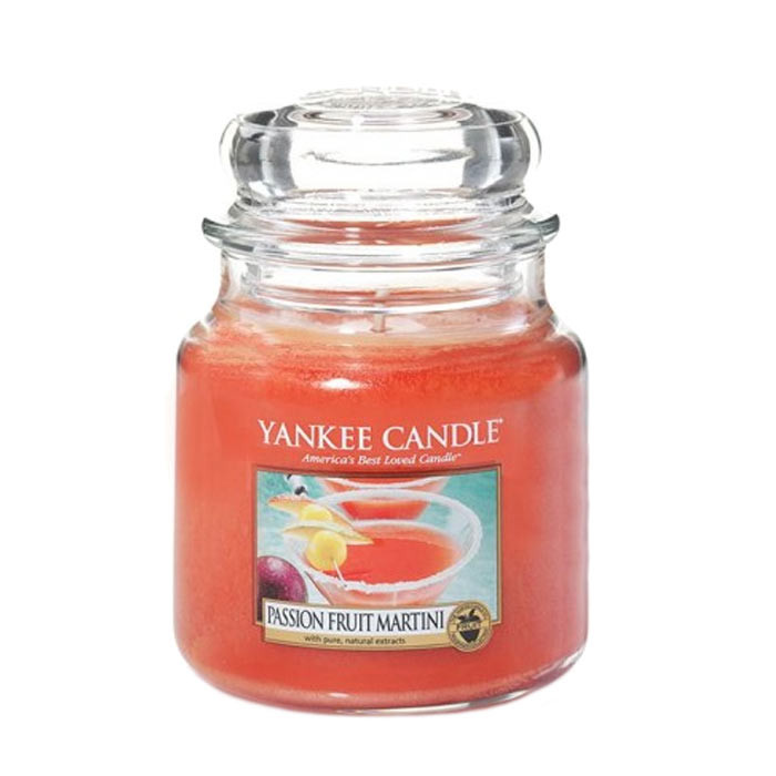 

Ароматическая свеча Yankee Candle Маракуйя, мартини (411 г)