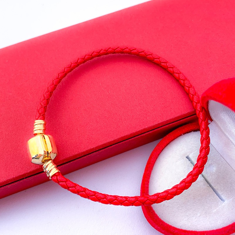 

Браслет Червона Нитка 19 см. (медичне золото)